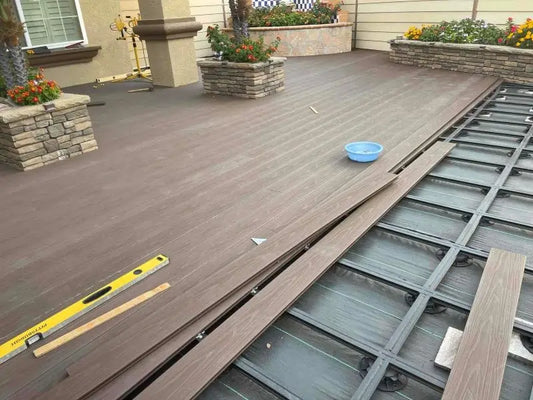 Designing the Perfect Outdoor Space with Kegret Solutions 🛠️🌧️